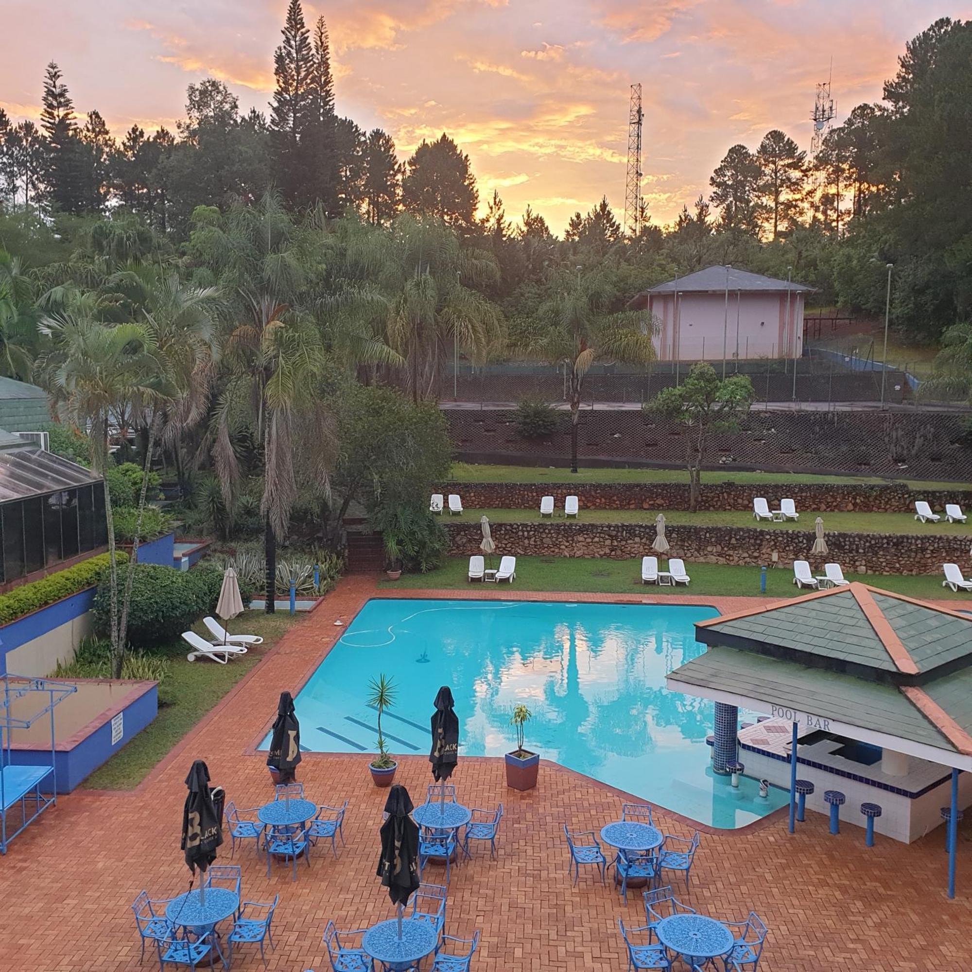 Piggs Peak Hotel Exterior photo